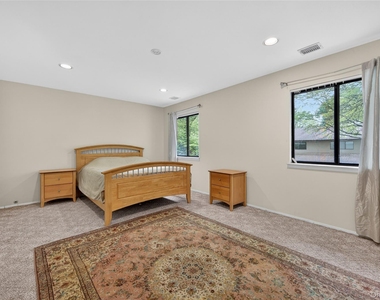 36 Wimbledon Drive - Photo Thumbnail 16