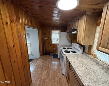 255 W Main Street - Photo Thumbnail 10