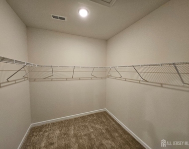 605 Parker Boulevard - Photo Thumbnail 16