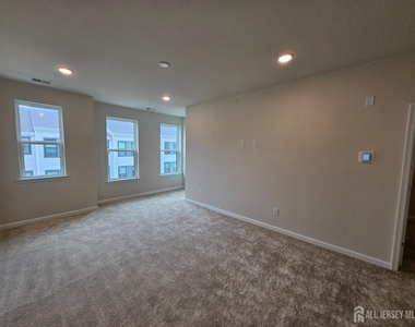 605 Parker Boulevard - Photo Thumbnail 11