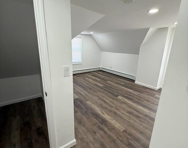 87 1st Street - Photo Thumbnail 12