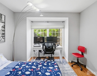 3 Dorchester Drive - Photo Thumbnail 42