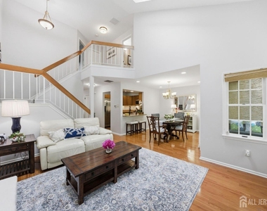 3 Dorchester Drive - Photo Thumbnail 21