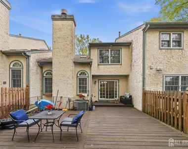 3 Dorchester Drive - Photo Thumbnail 52