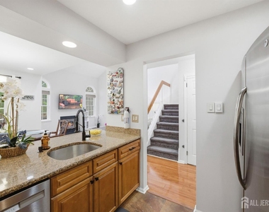 3 Dorchester Drive - Photo Thumbnail 13