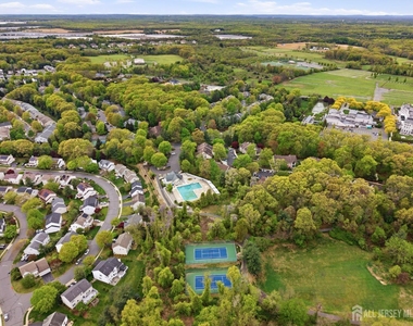3 Dorchester Drive - Photo Thumbnail 56