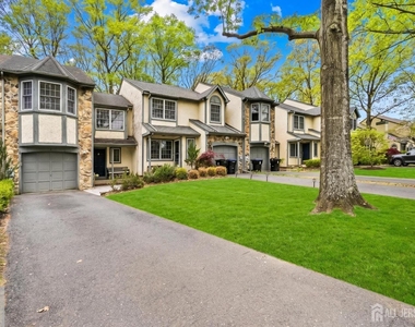 3 Dorchester Drive - Photo Thumbnail 57