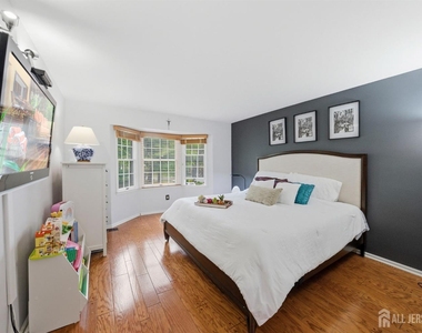 3 Dorchester Drive - Photo Thumbnail 46