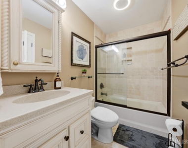 3 Dorchester Drive - Photo Thumbnail 37