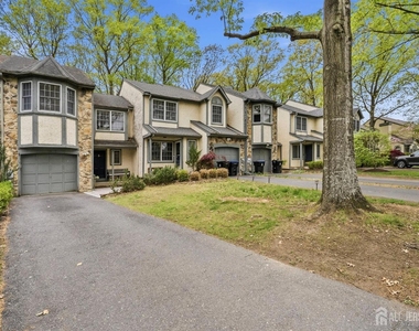 3 Dorchester Drive - Photo Thumbnail 60