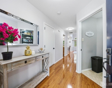 3 Dorchester Drive - Photo Thumbnail 6