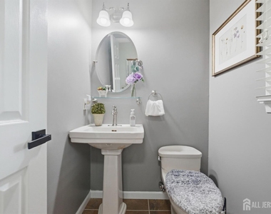 3 Dorchester Drive - Photo Thumbnail 9