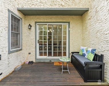 3 Dorchester Drive - Photo Thumbnail 49