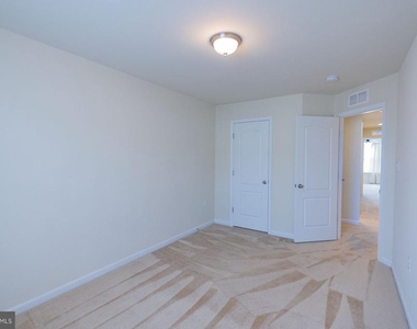 132 O'flannery Court - Photo Thumbnail 38