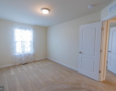 132 O'flannery Court - Photo Thumbnail 34
