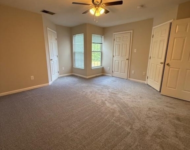 4003 Fountain Bridge Court - Photo Thumbnail 12