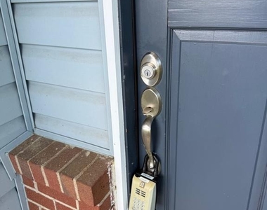 4003 Fountain Bridge Court - Photo Thumbnail 1