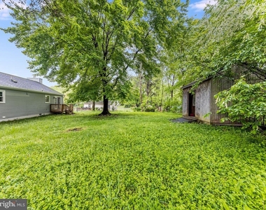 11802 Oakdale Court - Photo Thumbnail 19