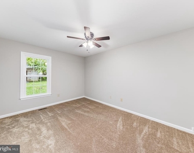 11802 Oakdale Court - Photo Thumbnail 11