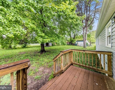 11802 Oakdale Court - Photo Thumbnail 16