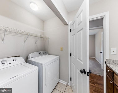 11802 Oakdale Court - Photo Thumbnail 14