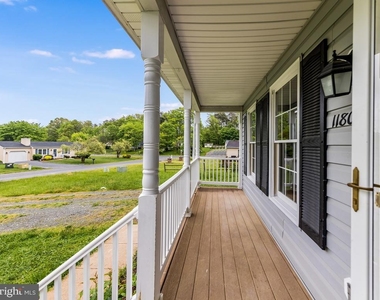 11802 Oakdale Court - Photo Thumbnail 1