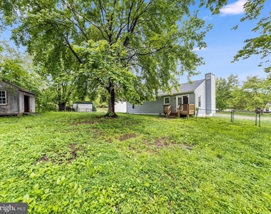 11802 Oakdale Court - Photo Thumbnail 17