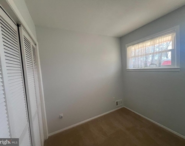 13209 Thornton Drive - Photo Thumbnail 11