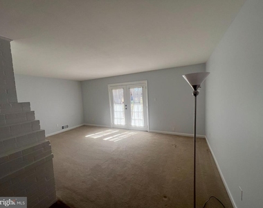 13209 Thornton Drive - Photo Thumbnail 7