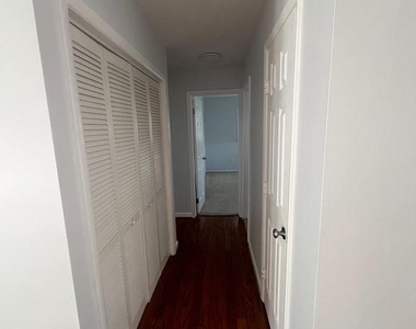 13209 Thornton Drive - Photo Thumbnail 10