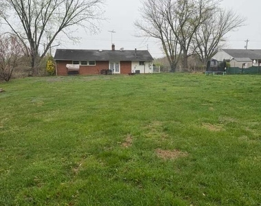 13209 Thornton Drive - Photo Thumbnail 2