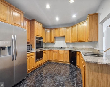 8544 Westown Way - Photo Thumbnail 7