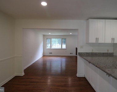 4918 Althea Drive - Photo Thumbnail 10