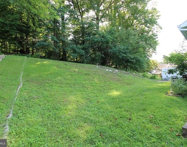 4918 Althea Drive - Photo Thumbnail 3