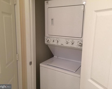 11402 Gate Hill Place - Photo Thumbnail 10