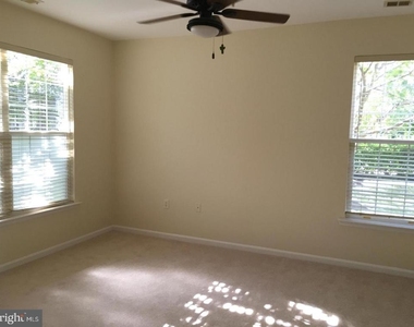 11402 Gate Hill Place - Photo Thumbnail 5