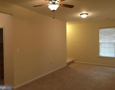 11402 Gate Hill Place - Photo Thumbnail 13