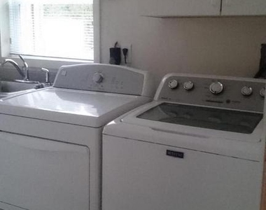 1415 Mayflower Drive - Photo Thumbnail 26