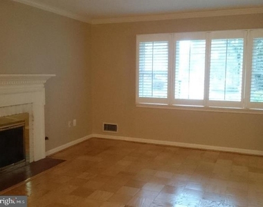 1415 Mayflower Drive - Photo Thumbnail 2