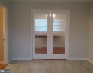 1415 Mayflower Drive - Photo Thumbnail 11