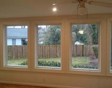 1415 Mayflower Drive - Photo Thumbnail 6