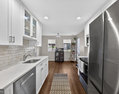 517 Florida Avenue - Photo Thumbnail 13