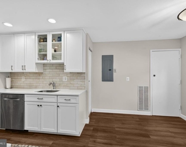517 Florida Avenue - Photo Thumbnail 17