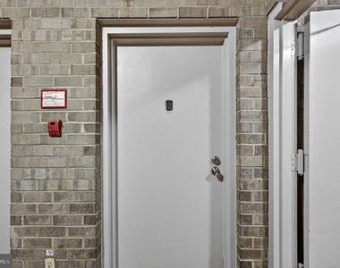 517 Florida Avenue - Photo Thumbnail 4