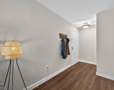 517 Florida Avenue - Photo Thumbnail 5