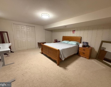10004 Manor Place - Photo Thumbnail 35