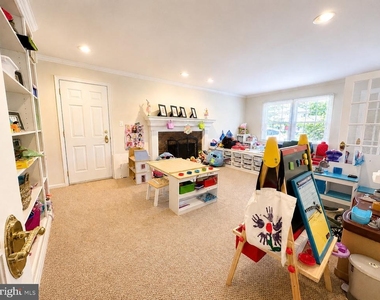 7327 Yates Court - Photo Thumbnail 10