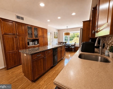 7327 Yates Court - Photo Thumbnail 5