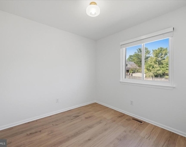 13214 Jasper Road - Photo Thumbnail 9