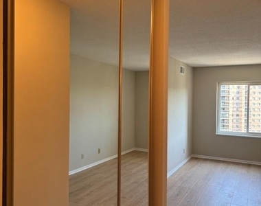 8360 Greensboro Drive - Photo Thumbnail 20